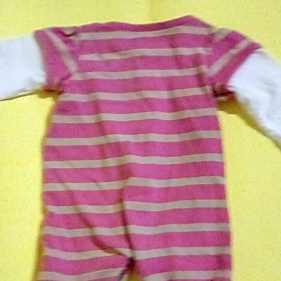 Carters Baby girl pink newborn bundle with booties - Picture 4 of 7